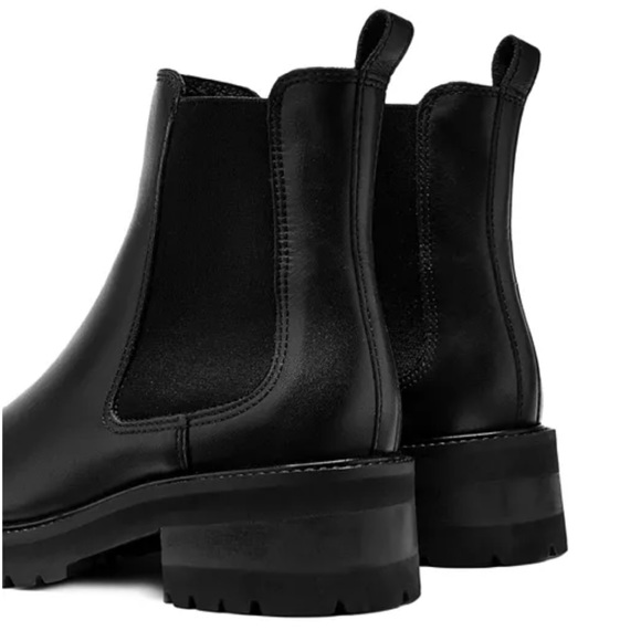 NEW La Canadienne Conner Pull On Black Leather Chelsea Boots Waterproof Bootie - Picture 3 of 4
